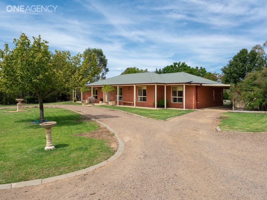 25 Dunns Road, Springvale, Springvale - Image 1