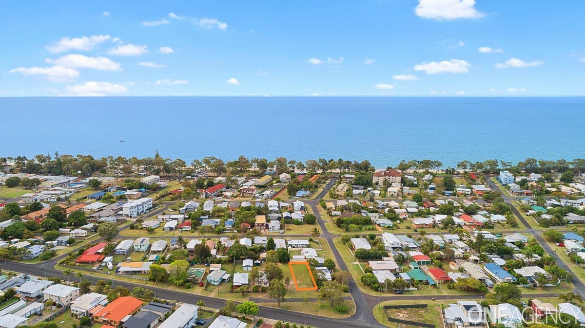 8 View Street, Torquay, Torquay - Thumbnail 3