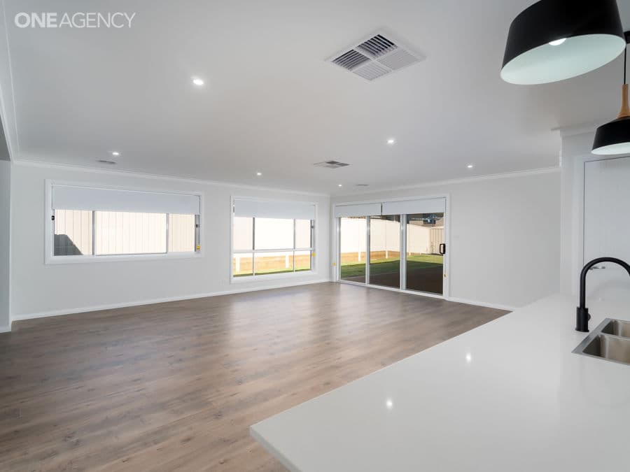 25 Morris Crescent, Gobbagombalin, Gobbagombalin - Thumbnail 5