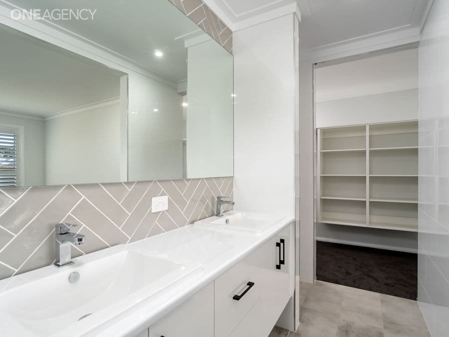 25 Morris Crescent, Gobbagombalin, Gobbagombalin - Thumbnail 8
