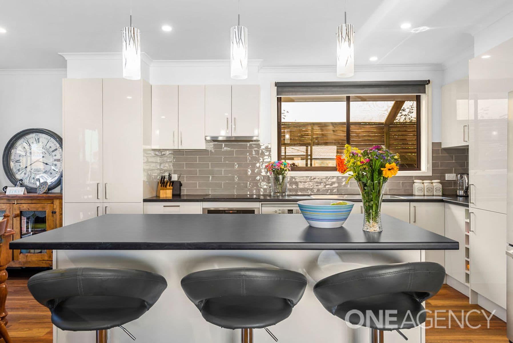 27 Muirfield Drive, Sunbury, Sunbury - Thumbnail 4