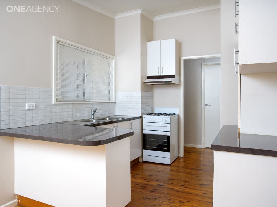 35 Warrawong Street, Kooringal, Kooringal - Thumbnail 3
