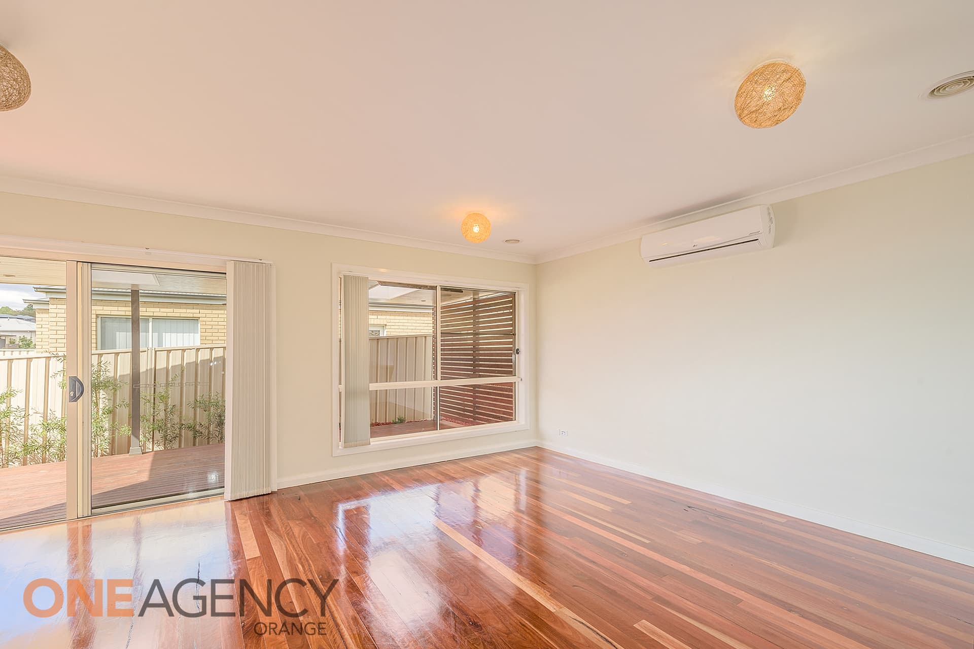 69a Brooklands Drive, Orange, Orange - Thumbnail 2