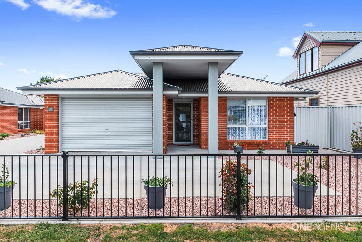 2/105 Main Street, Ulverstone, Ulverstone - Image 1