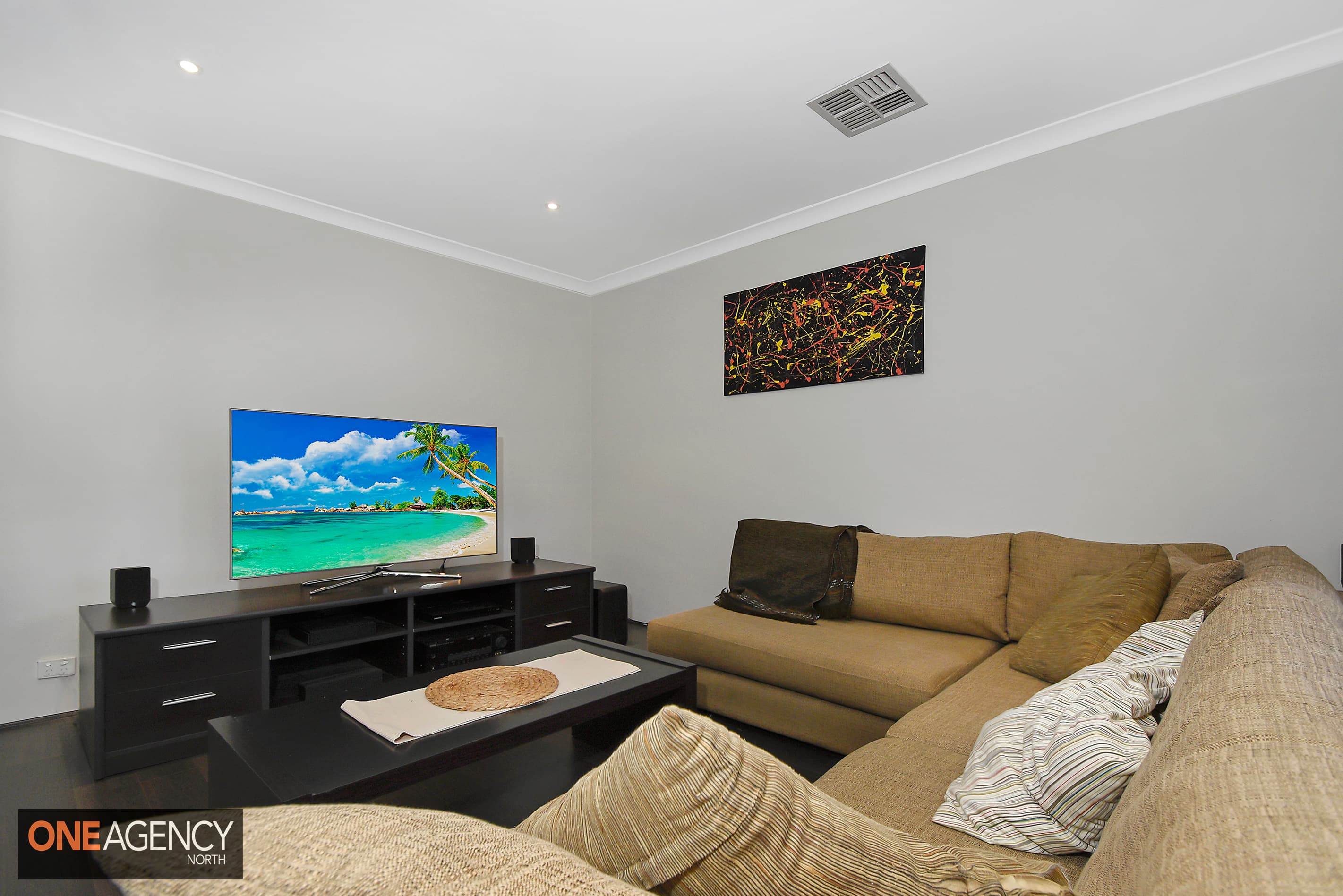 14 Lakewood Terrace, Clarkson, Clarkson - Thumbnail 4