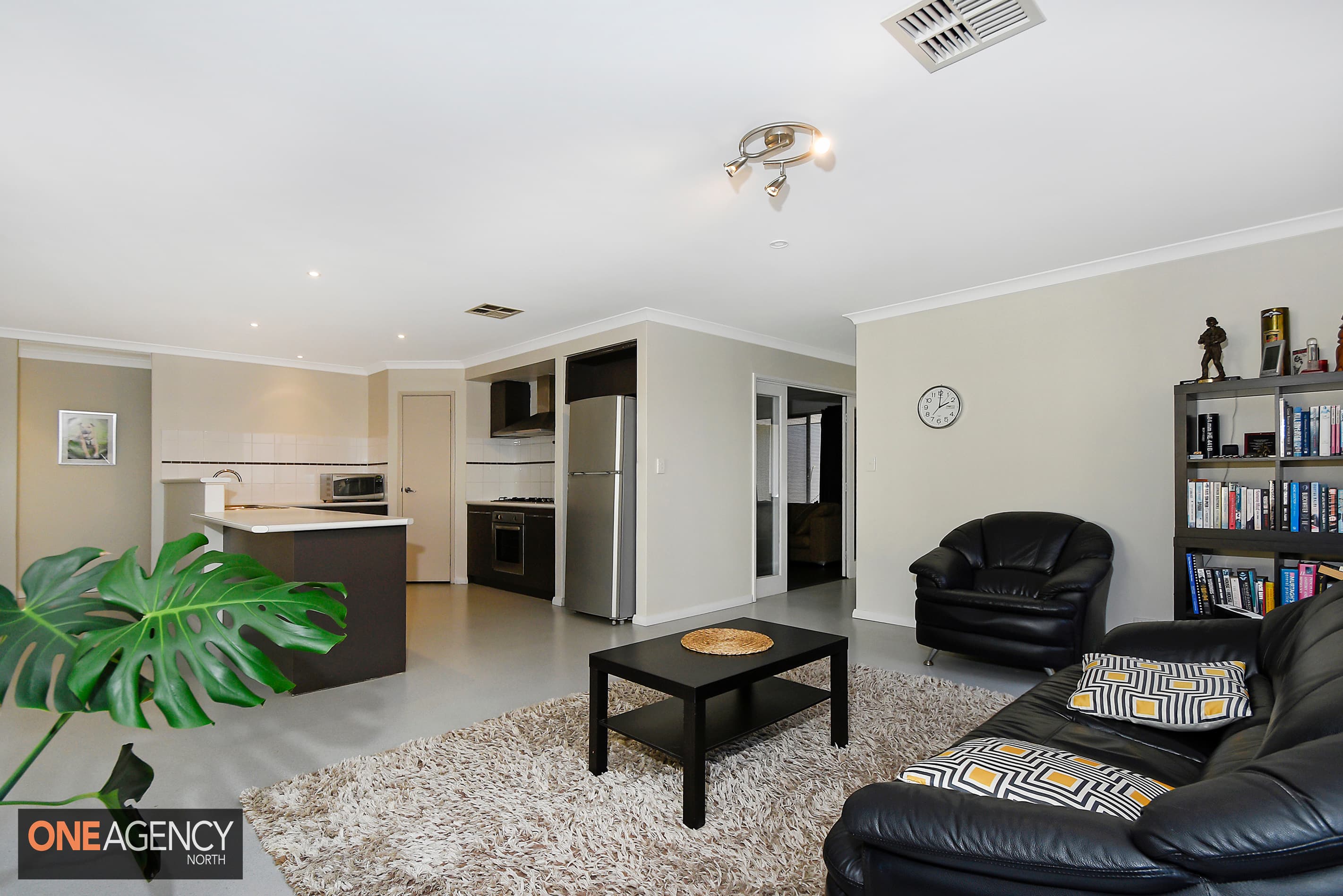 14 Lakewood Terrace, Clarkson, Clarkson - Thumbnail 8