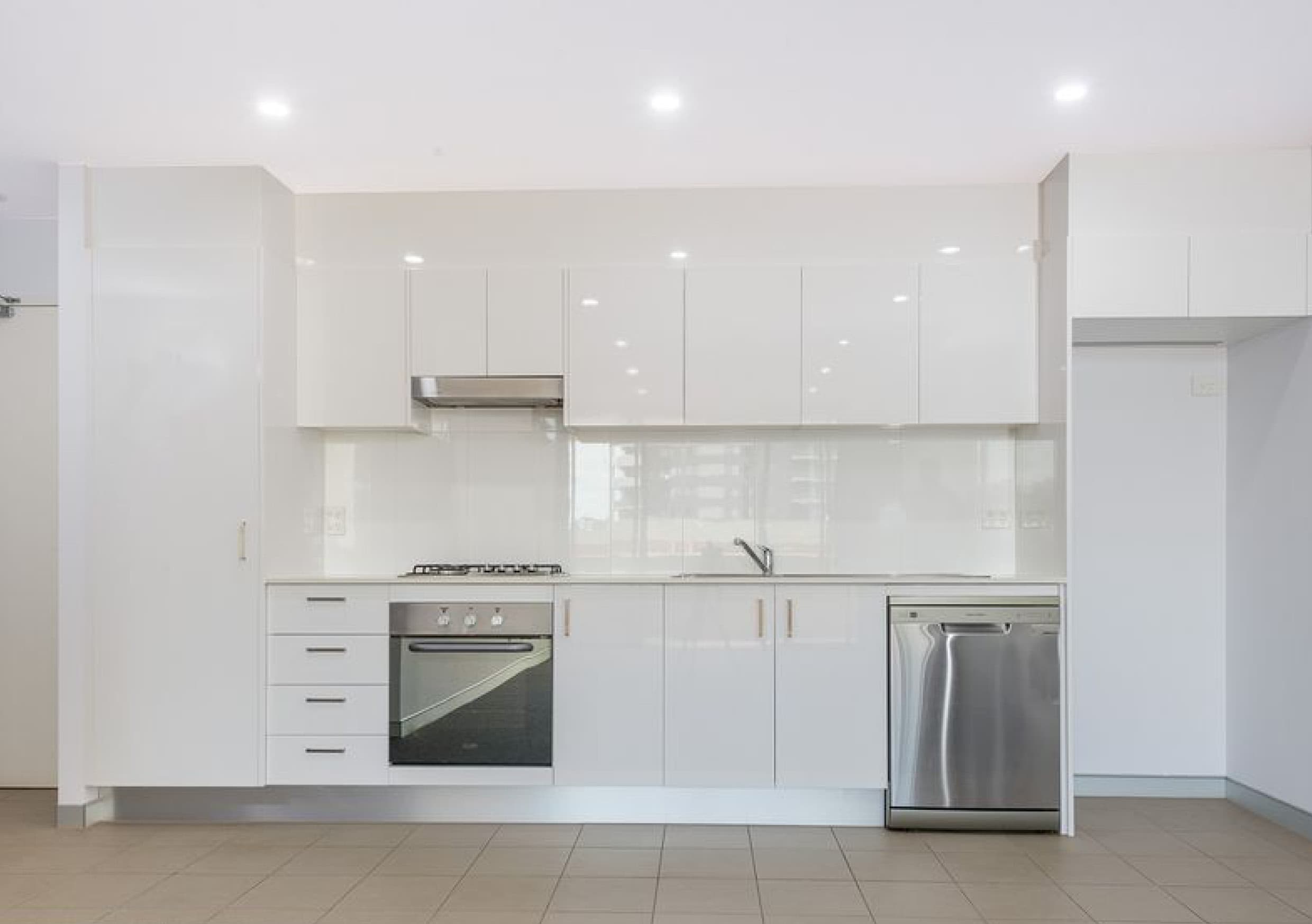 18/22 Gladstone Avenue, Wollongong, Wollongong - Thumbnail 3
