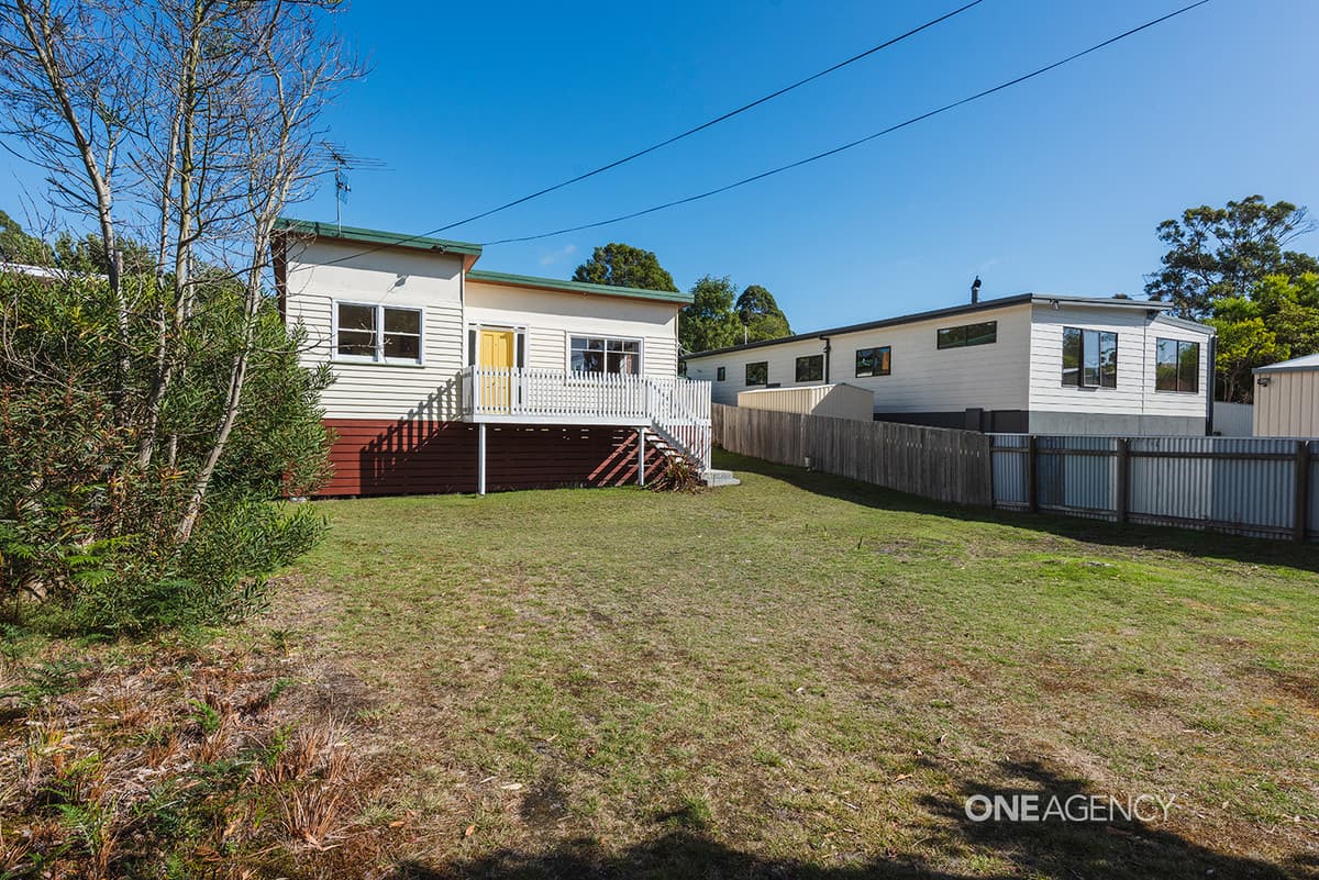 12 Honeysuckle Avenue, Sisters Beach, Sisters Beach - Image 1