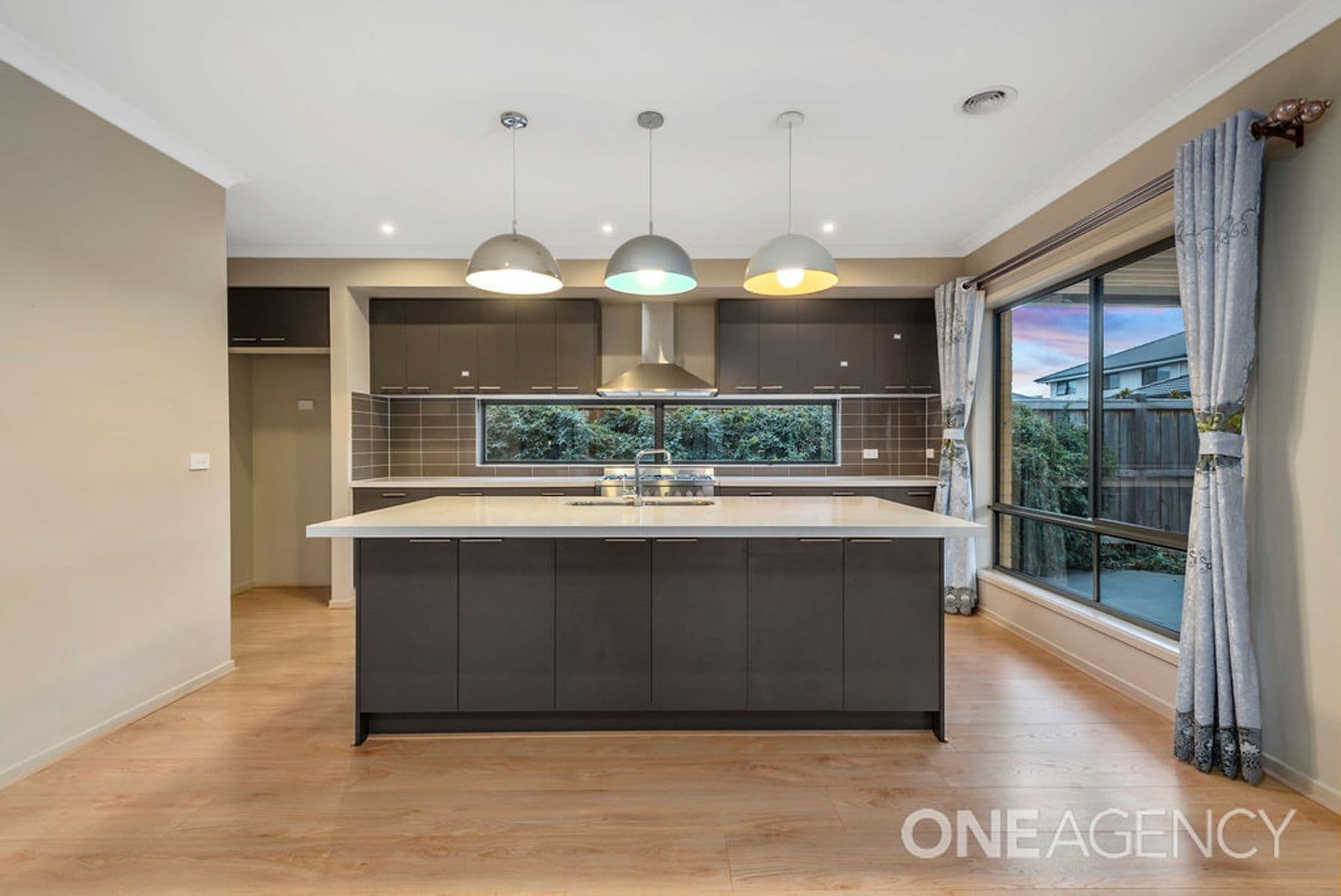 22 Double Bay Drive, Taylors Hill, Taylors Hill - Thumbnail 7