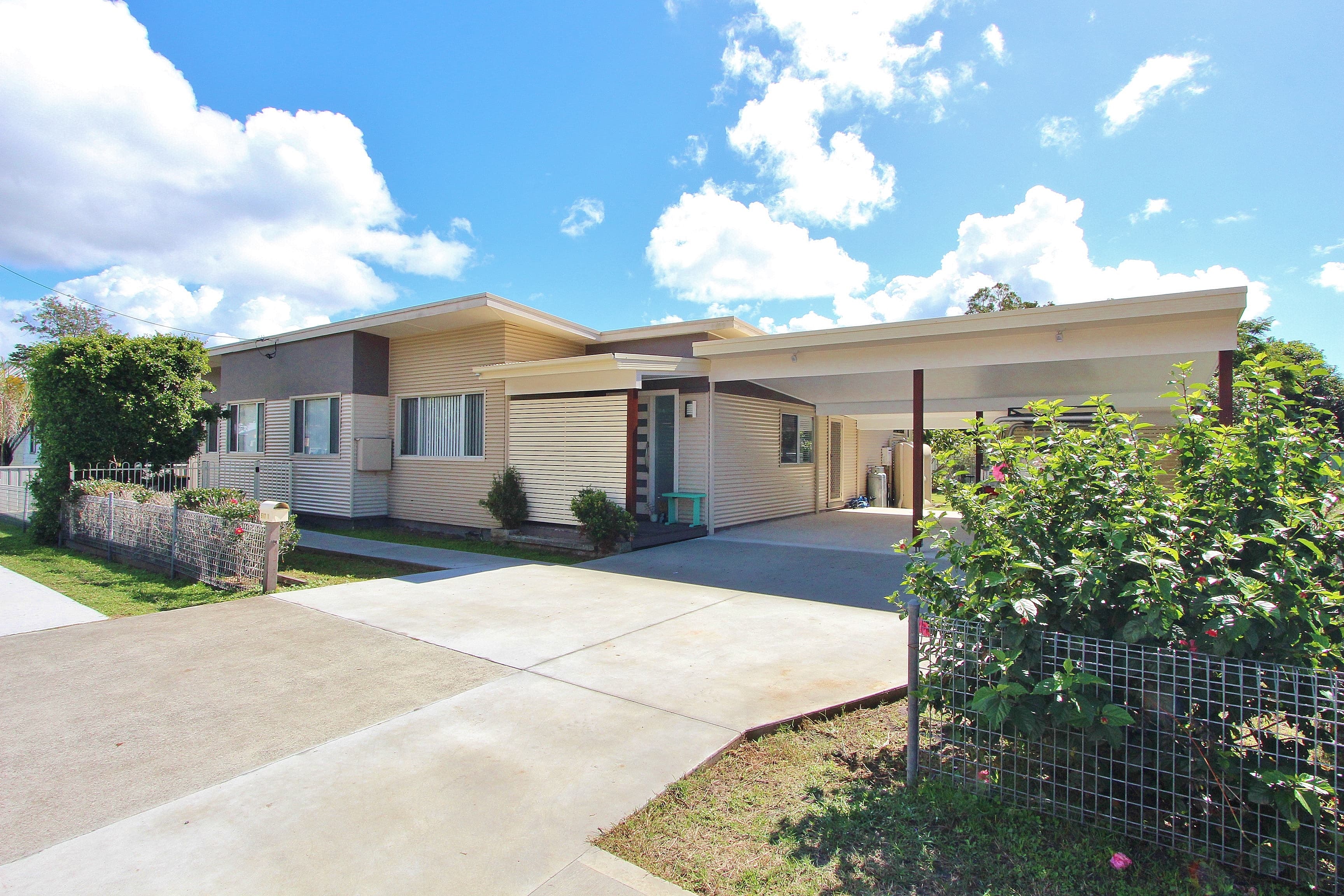 517 Ocean Drive, North Haven, North Haven - Image 1