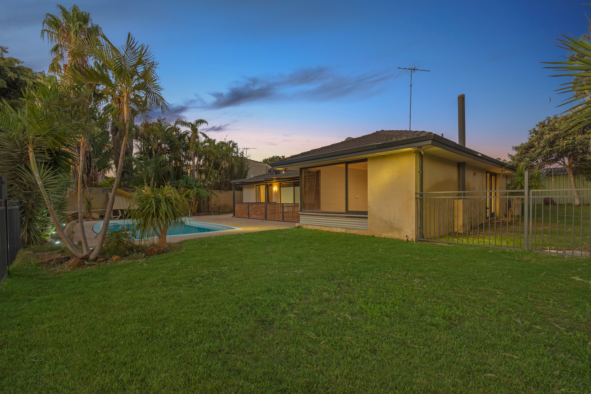 21 Downing Crescent, Wanneroo, Wanneroo - Thumbnail 8