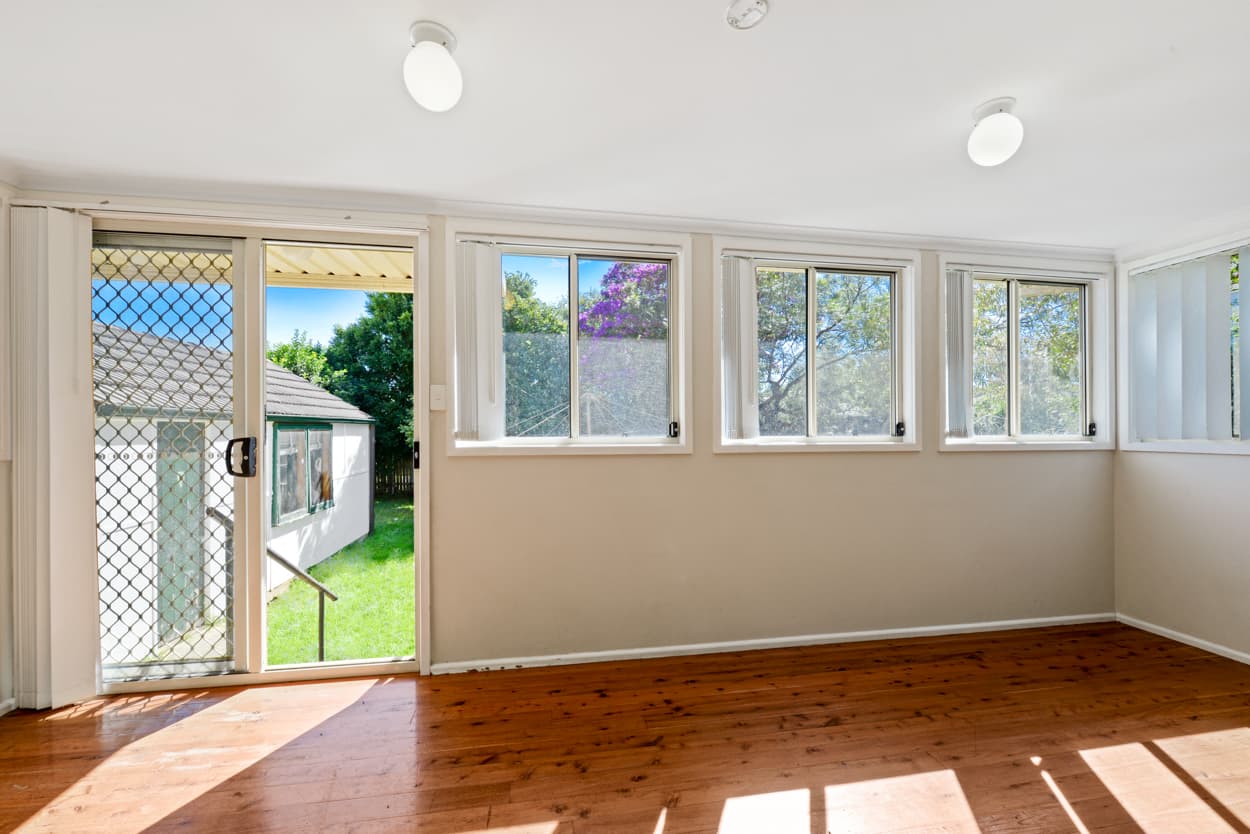 19 Dowsett Road, Kingsgrove, Kingsgrove - Thumbnail 5