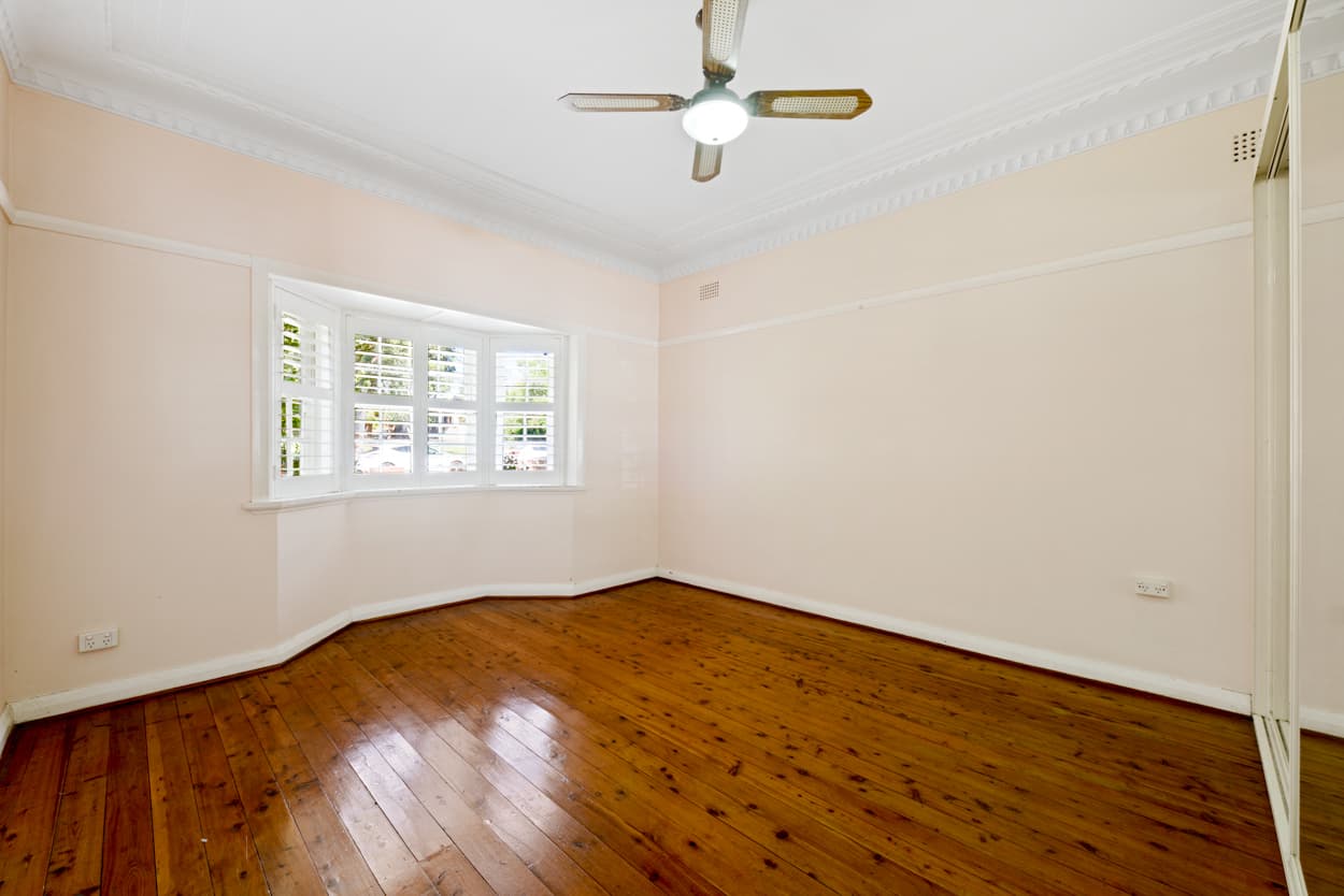 19 Dowsett Road, Kingsgrove, Kingsgrove - Thumbnail 6
