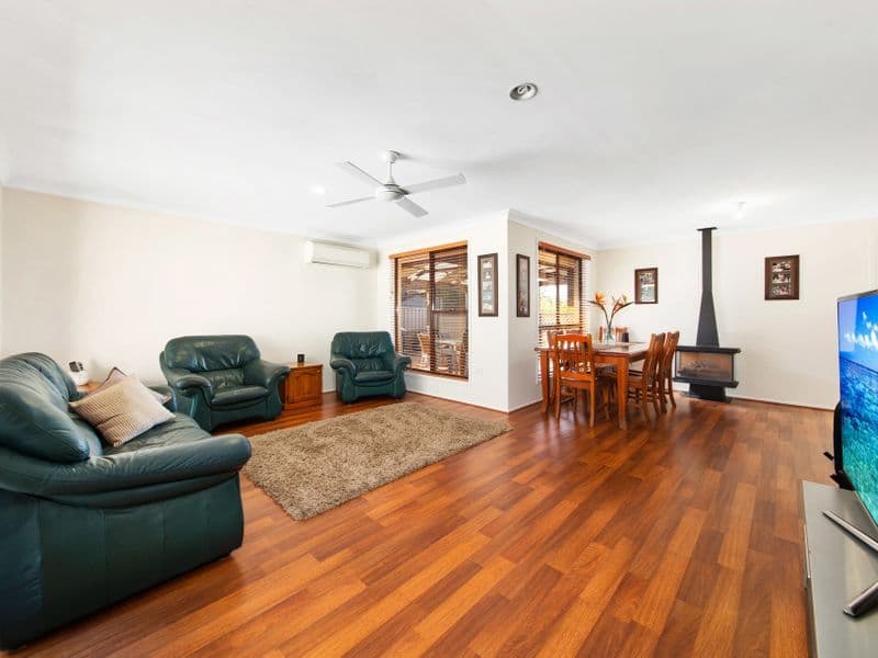 23 Banks Place, Barden Ridge, Barden Ridge - Thumbnail 2