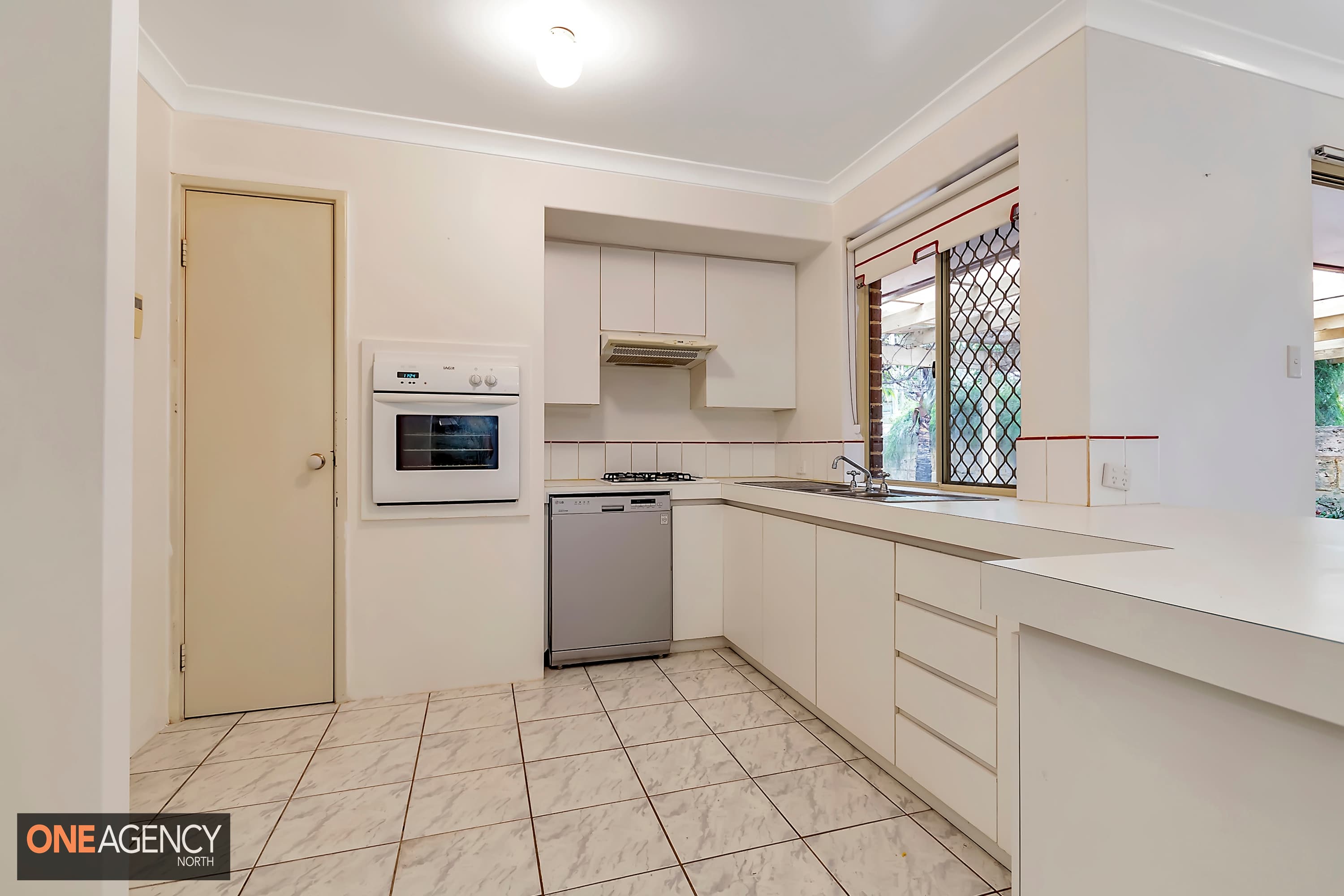 42 Whiston Crescent, Clarkson, Clarkson - Thumbnail 8