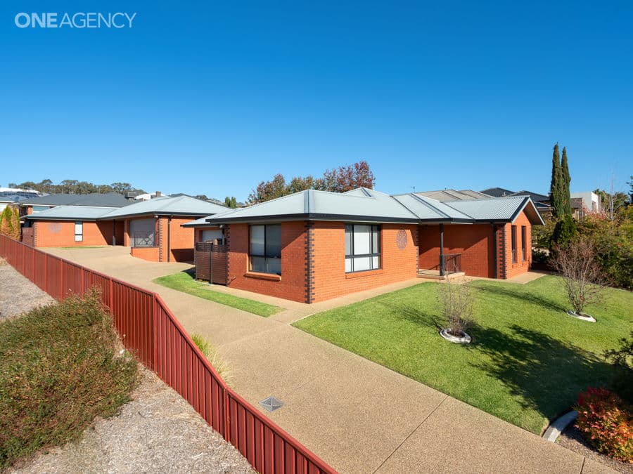 1 & 2 / 9 Osterley Street, Bourkelands, Bourkelands - Image 1