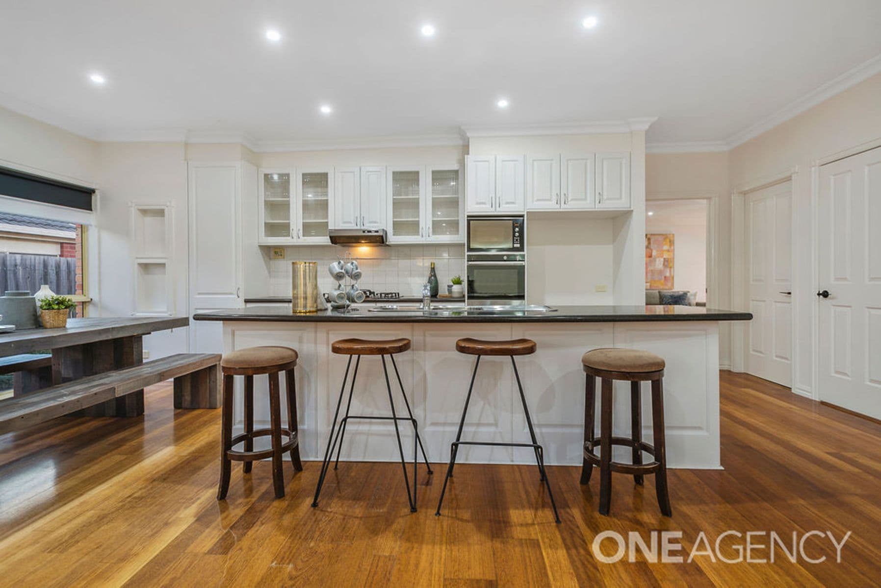 19 Orchardview Grove, Sunbury, Sunbury - Thumbnail 8