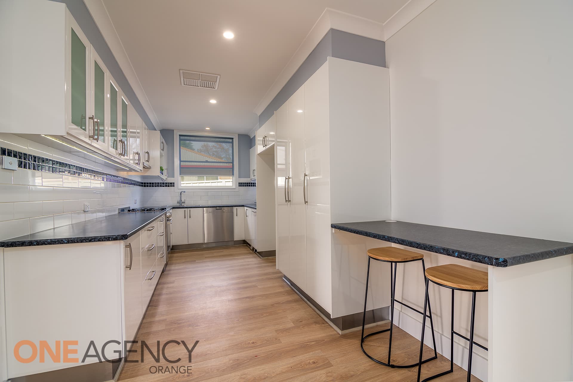 9 Burrendong Way, Orange, Orange - Thumbnail 3