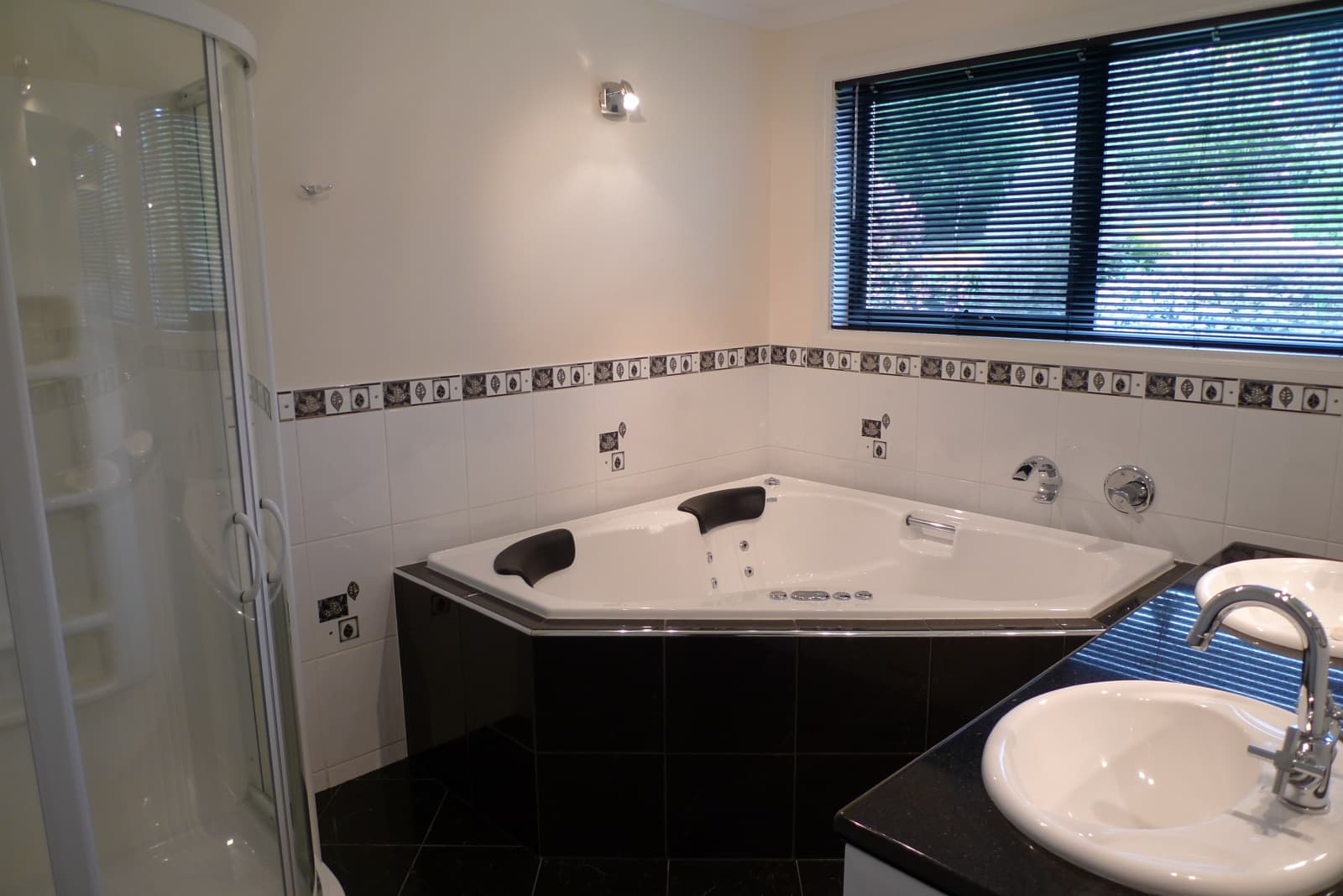 48 Bayview Drive, Blackstone Heights, Blackstone Heights - Thumbnail 4