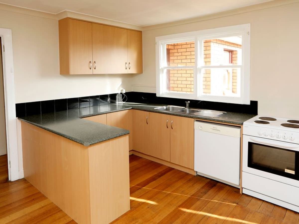 32 Mission Hill Road, Penguin, Penguin - Image 1