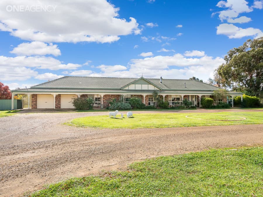 256 Inglewood Road, Lake Albert, Lake Albert - Image 1