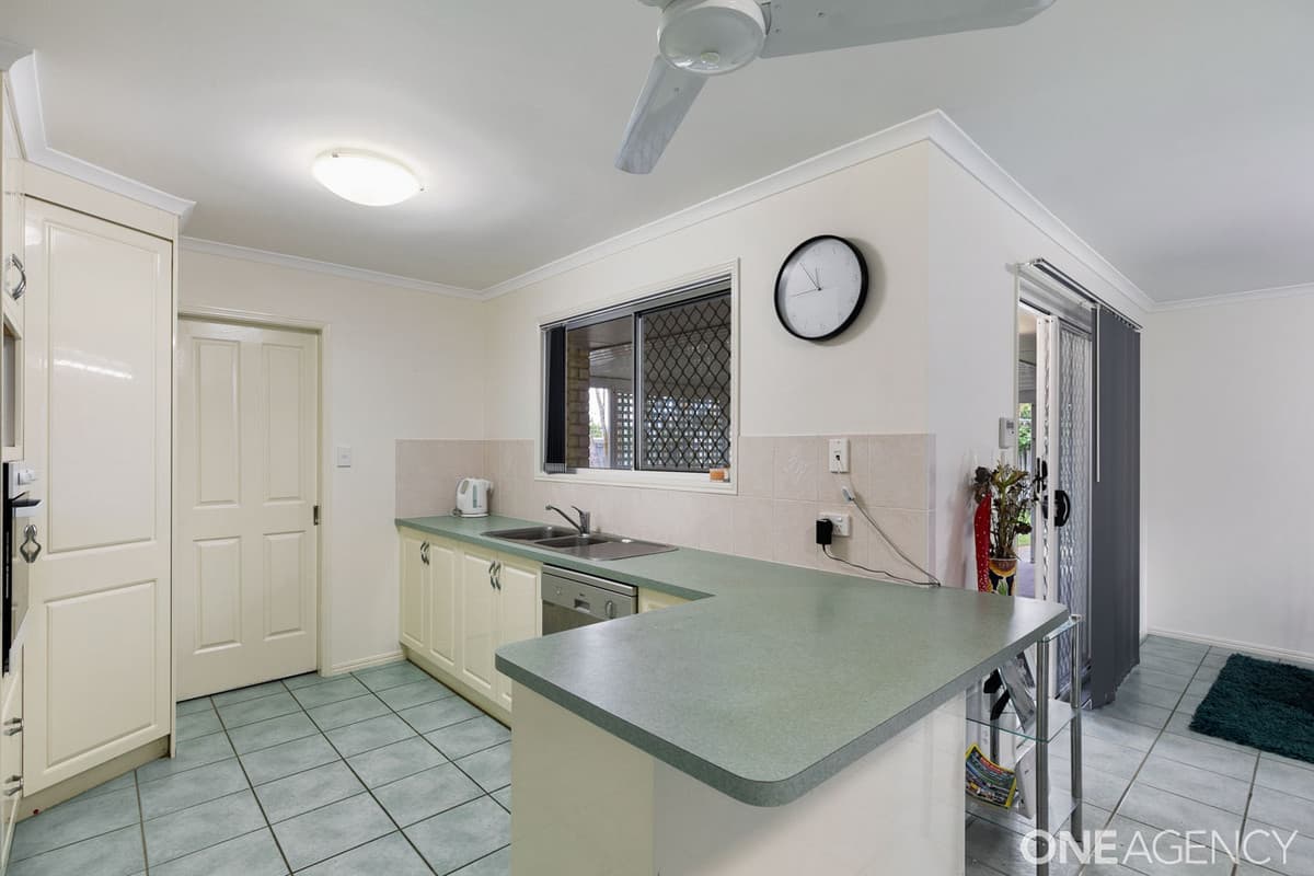 29 Foreshore Drive, Urangan, Urangan - Thumbnail 4