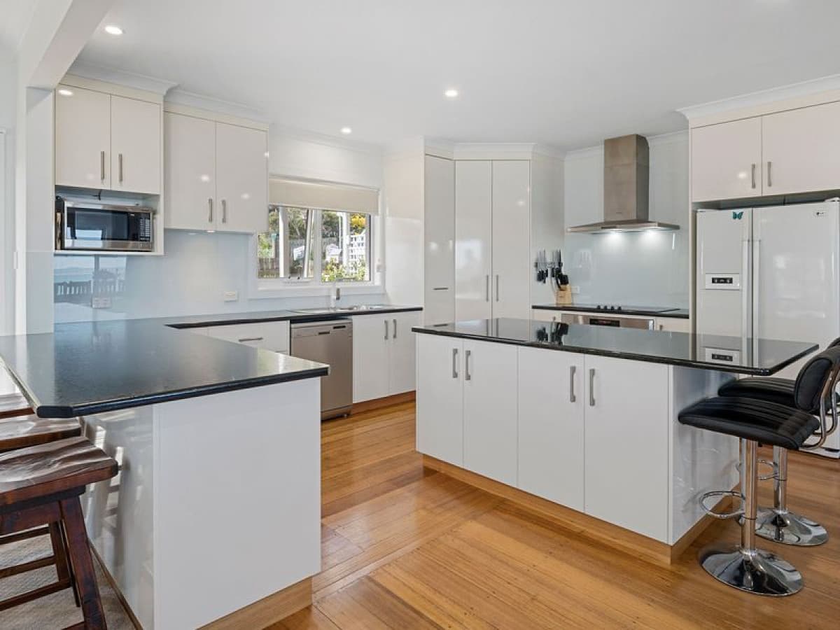 8 Wharf Road, Stanley, Stanley - Thumbnail 2