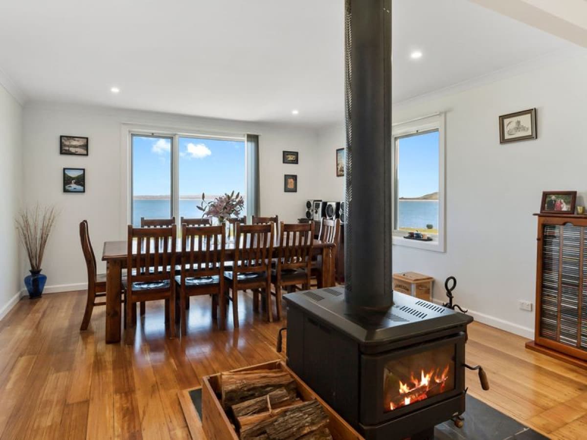 8 Wharf Road, Stanley, Stanley - Thumbnail 3