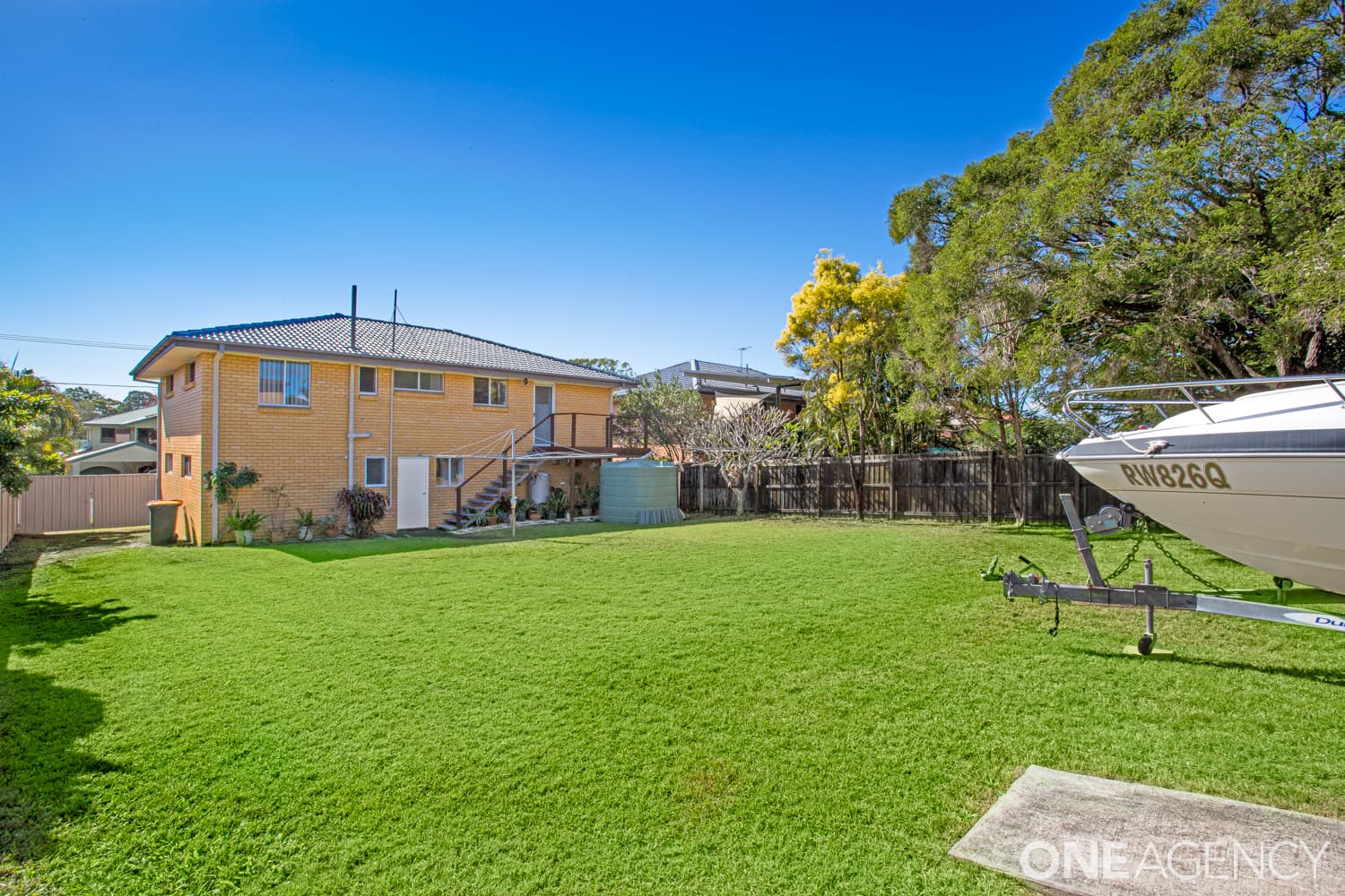 19 Waratah Drive, Clontarf, Clontarf - Thumbnail 2