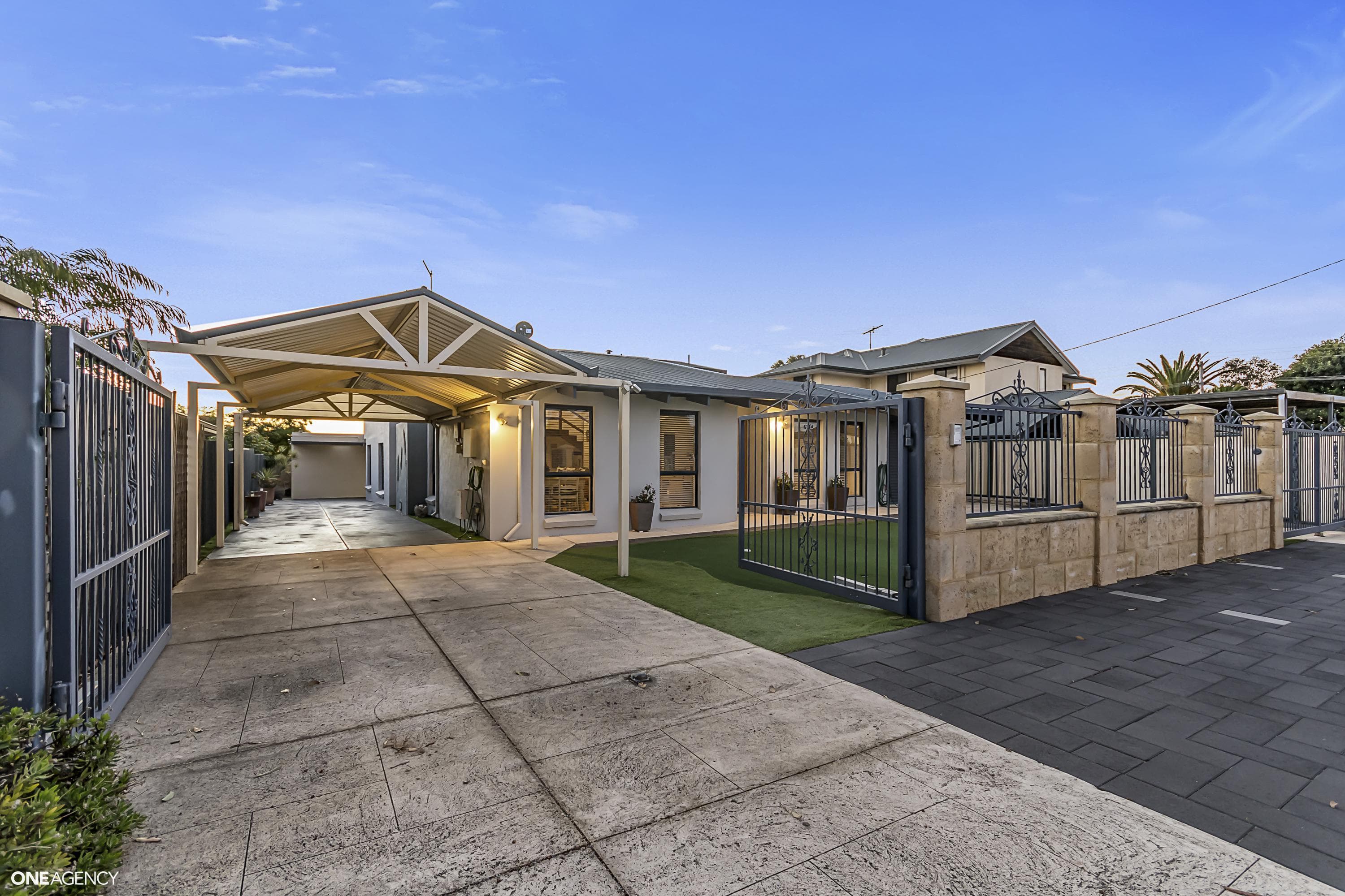 100 Bridgewater Drive, Kallaroo, Kallaroo - Thumbnail 2
