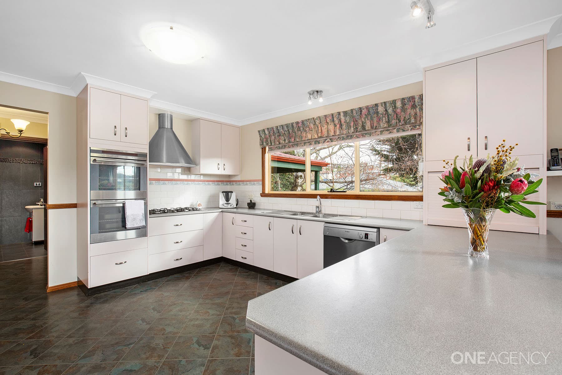 49 West Church Street, Deloraine, Deloraine - Thumbnail 6