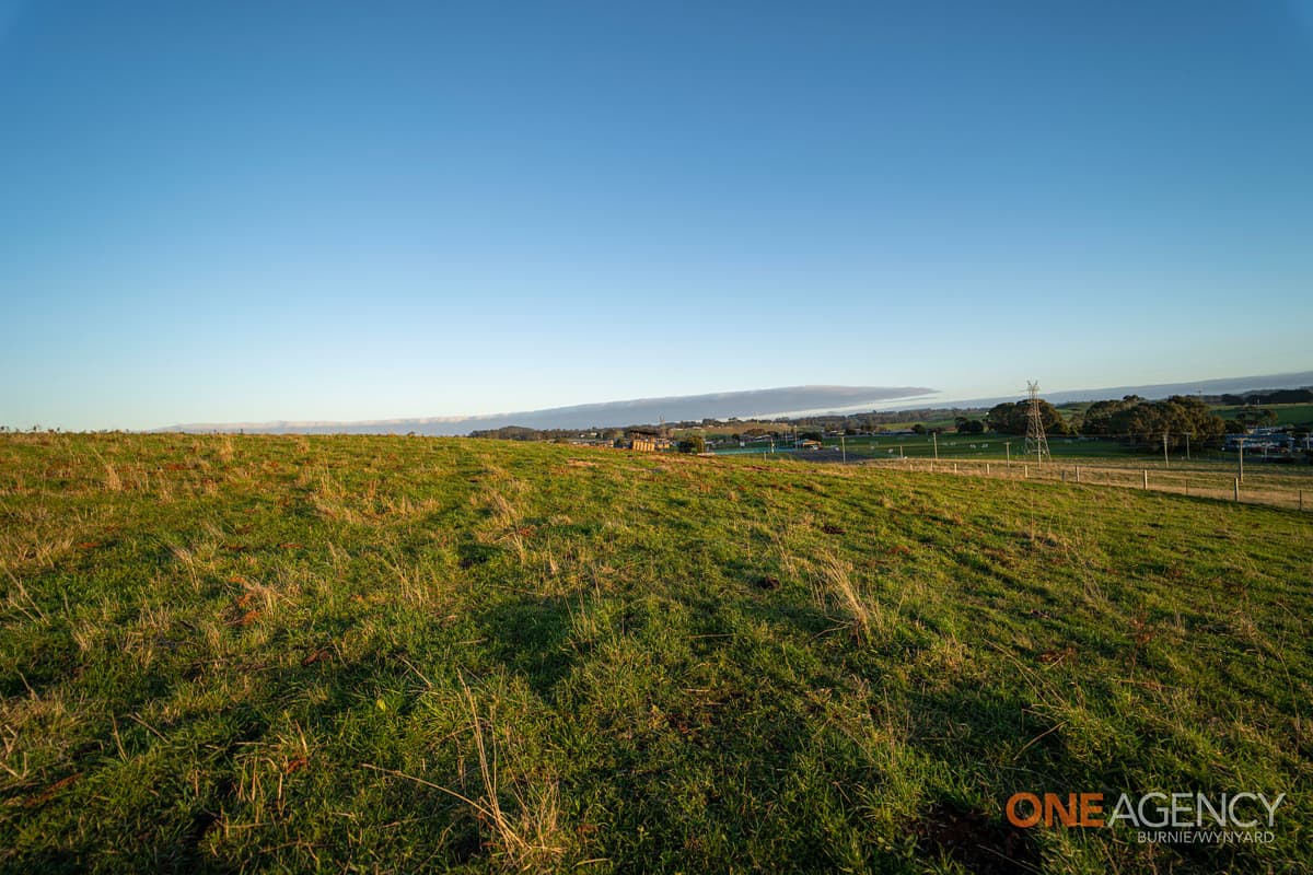 Greenacre Street, Upper Burnie, Upper Burnie - Thumbnail 2