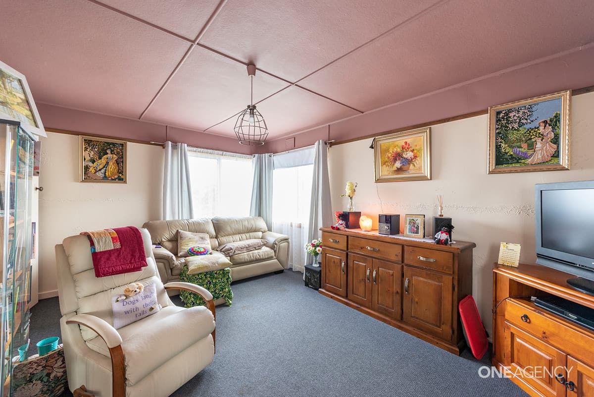 12 Conrad Street, Acton, Acton - Thumbnail 2