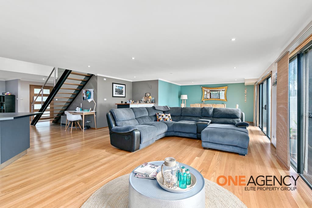 11 Tarra Crescent, Oak Flats, Oak Flats - Thumbnail 2