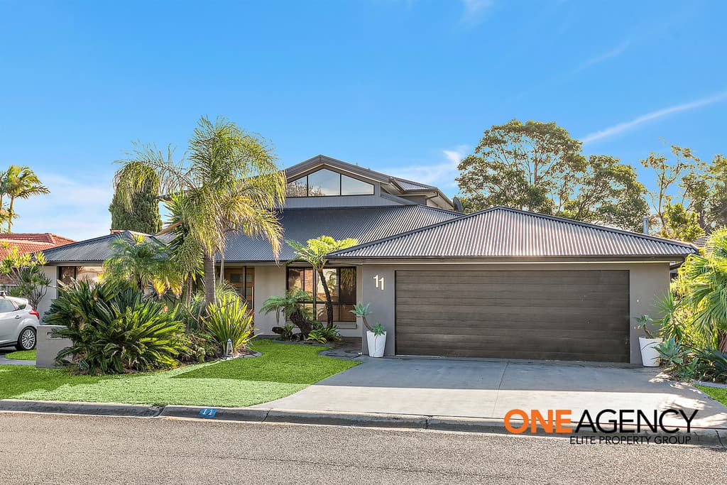 11 Tarra Crescent, Oak Flats, Oak Flats - Image 1