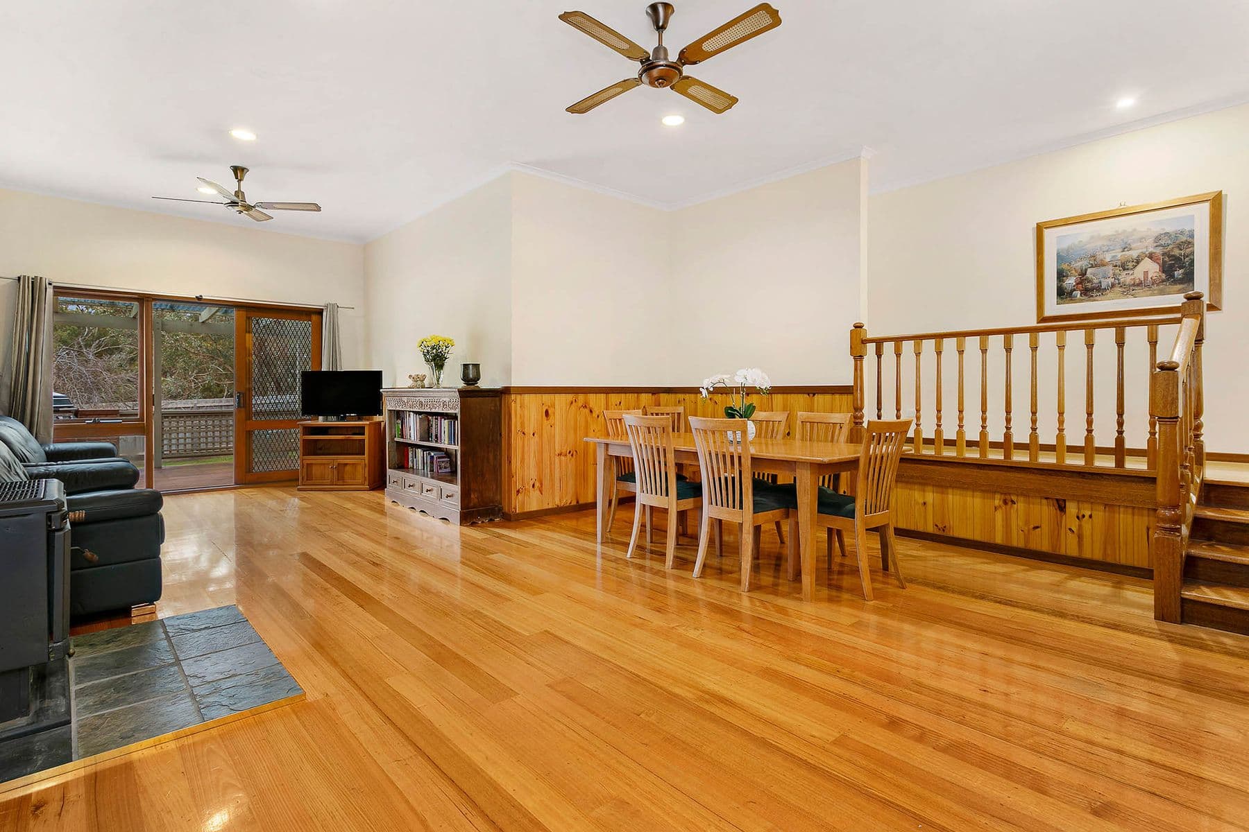 11 Woodstock Close, Sunbury, Sunbury - Thumbnail 5