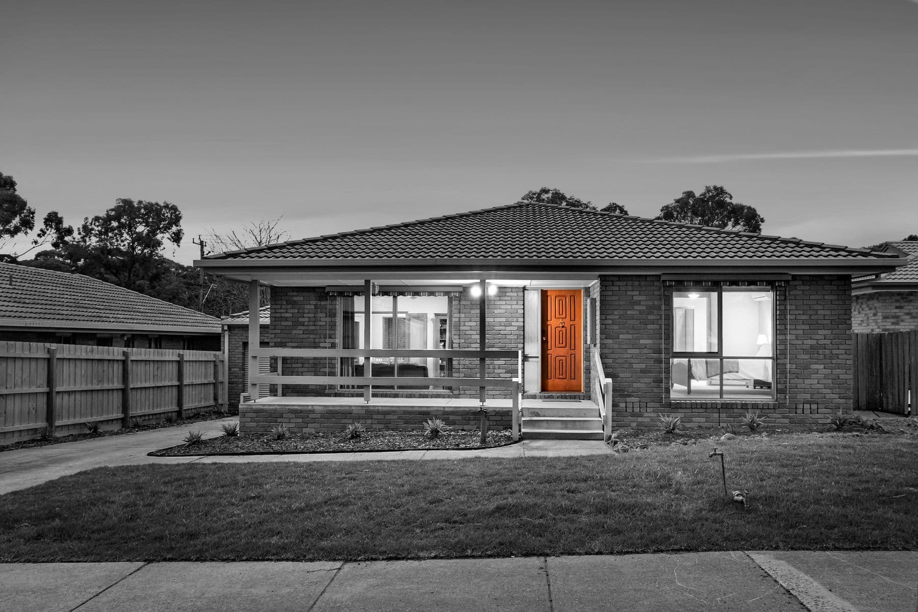 11 Woodstock Close, Sunbury, Sunbury - Image 1