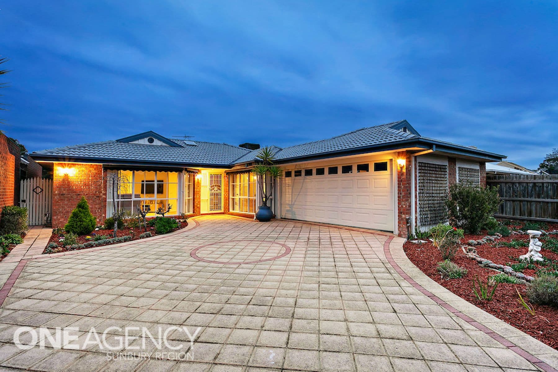 2 Carey Court, Sunbury, Sunbury - Thumbnail 2