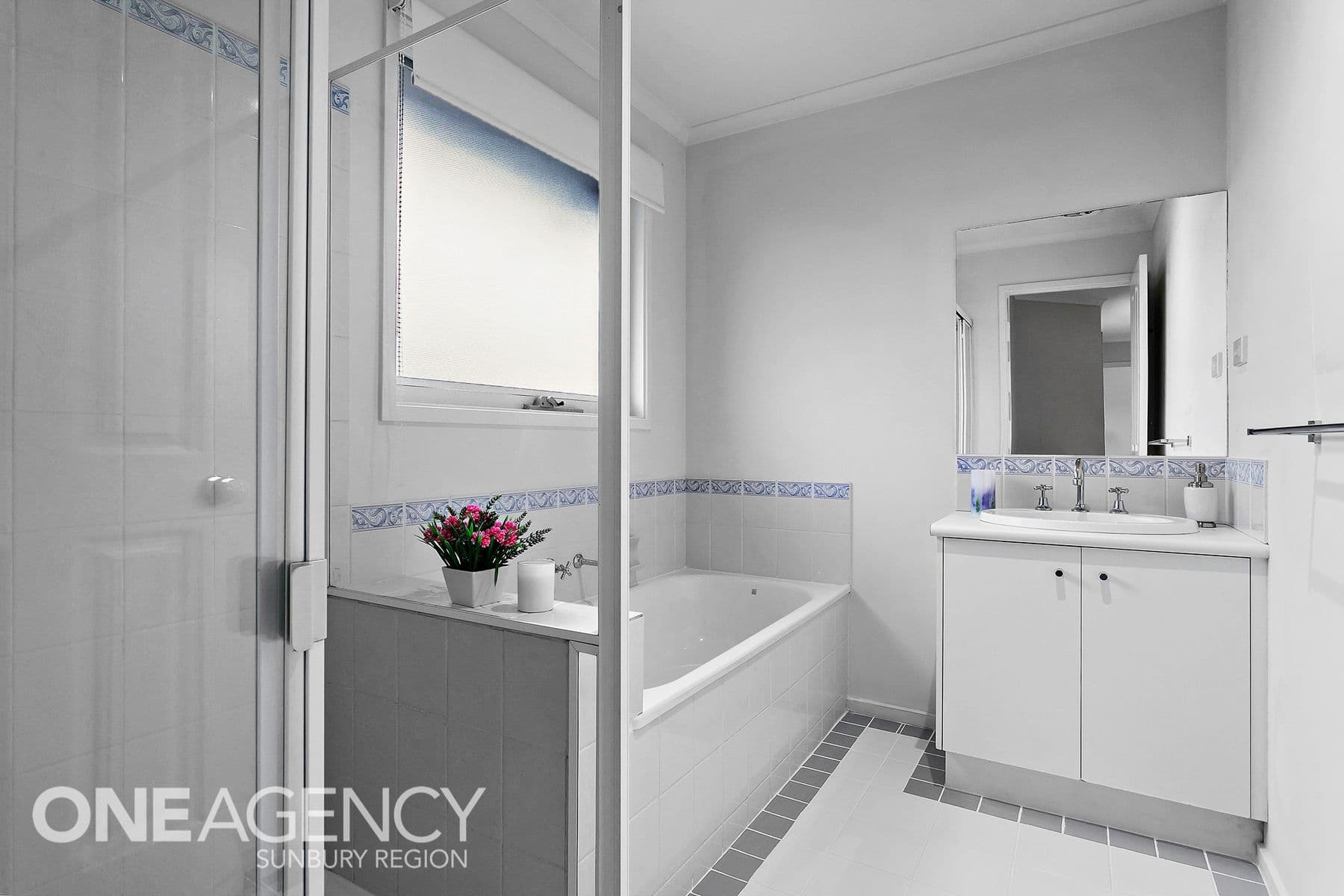 2 Carey Court, Sunbury, Sunbury - Thumbnail 8