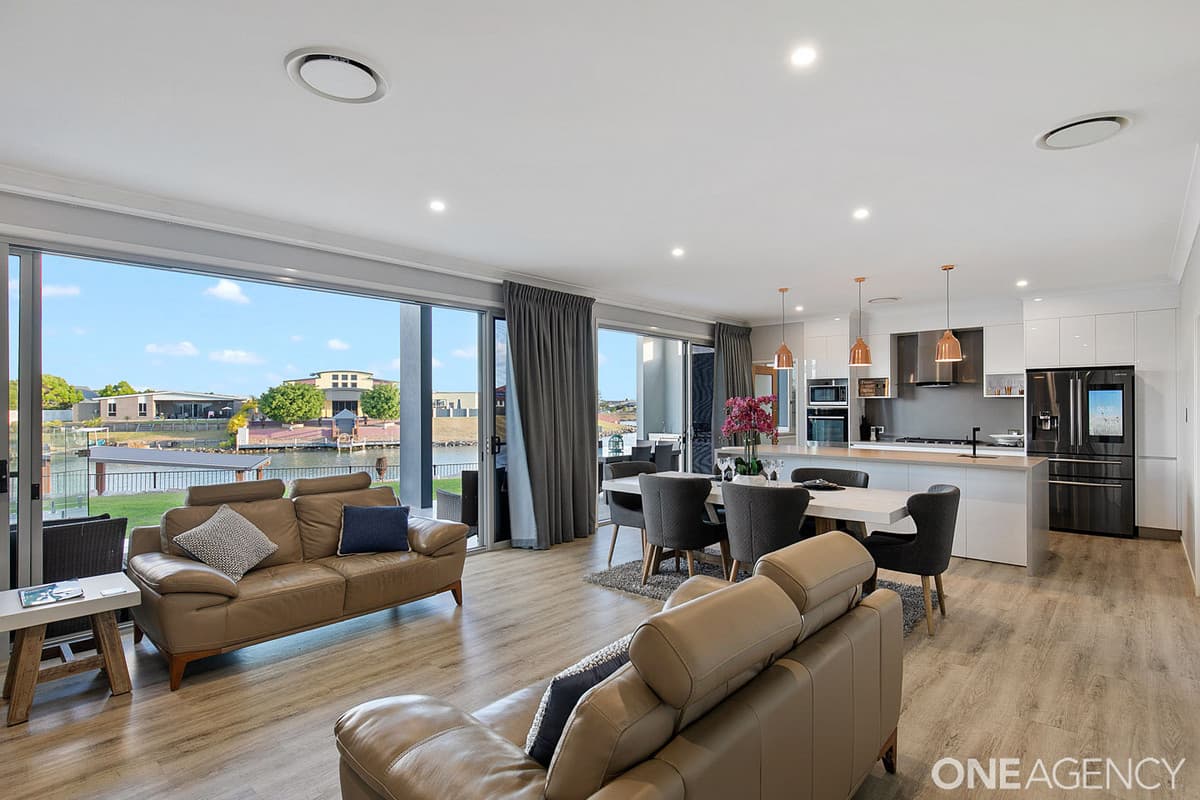 7 Kirra Court, Eli Waters, Eli Waters - Thumbnail 2