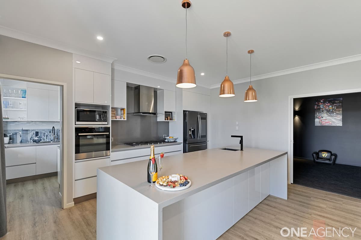 7 Kirra Court, Eli Waters, Eli Waters - Thumbnail 5