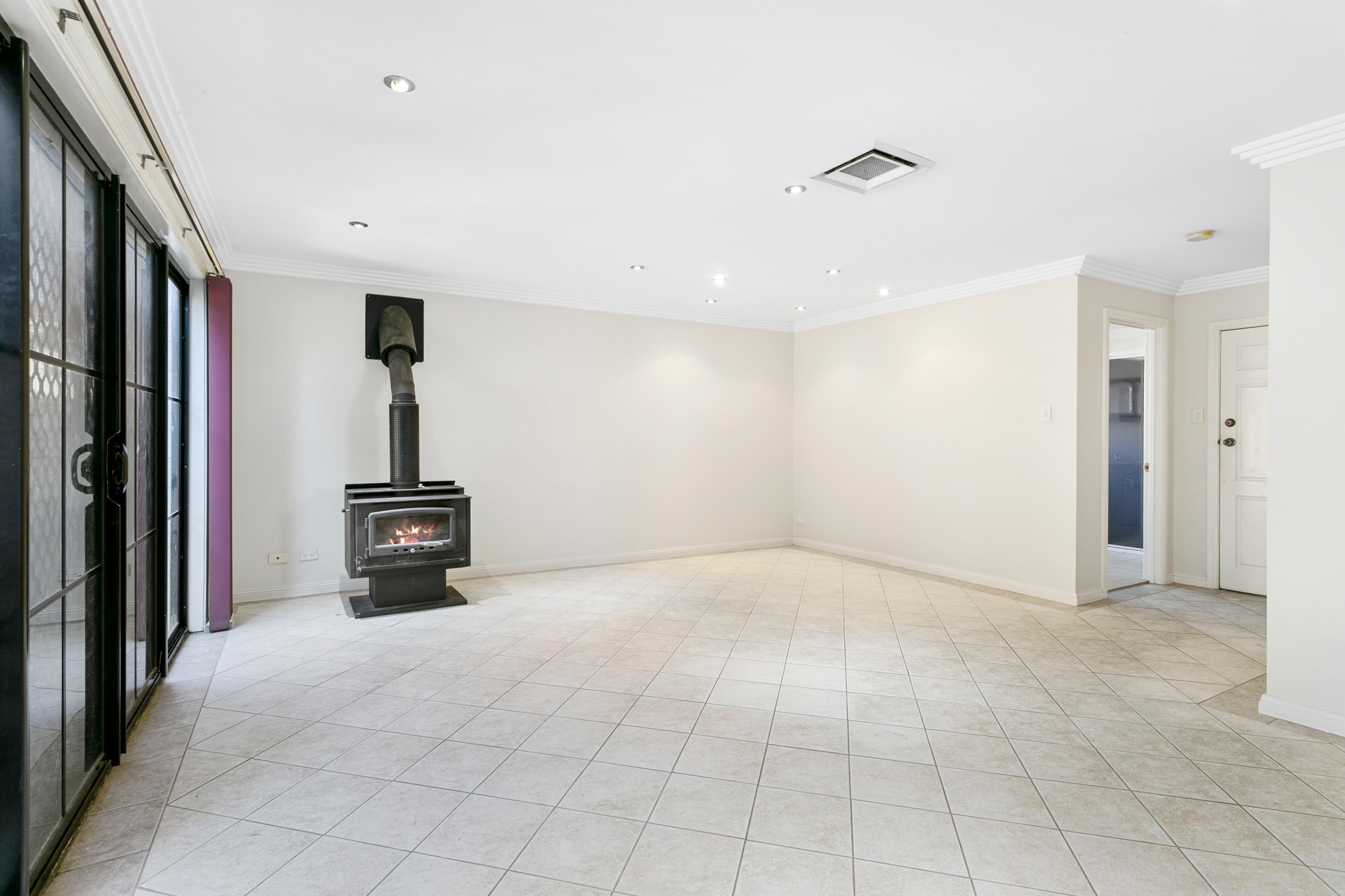 7 Nutmeg Close, Casula, Casula - Thumbnail 5