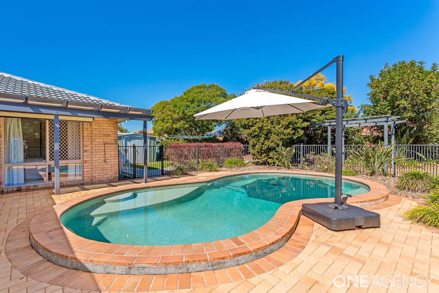 18 Oakmont Street, Rothwell, Rothwell - Thumbnail 4