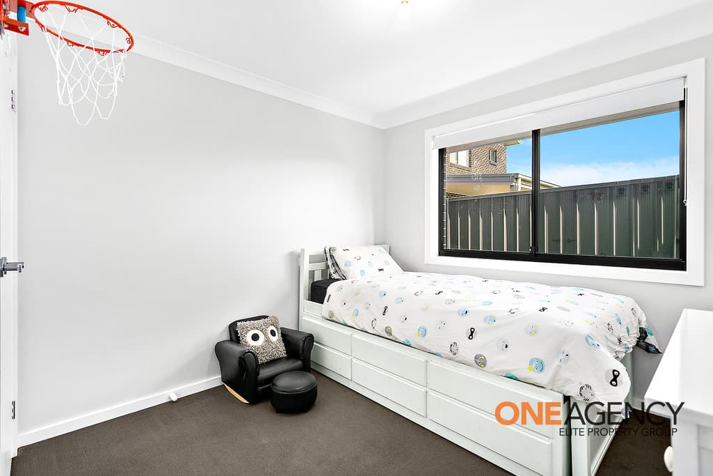 27 Brushgrove Circuit, Calderwood, Calderwood - Thumbnail 5