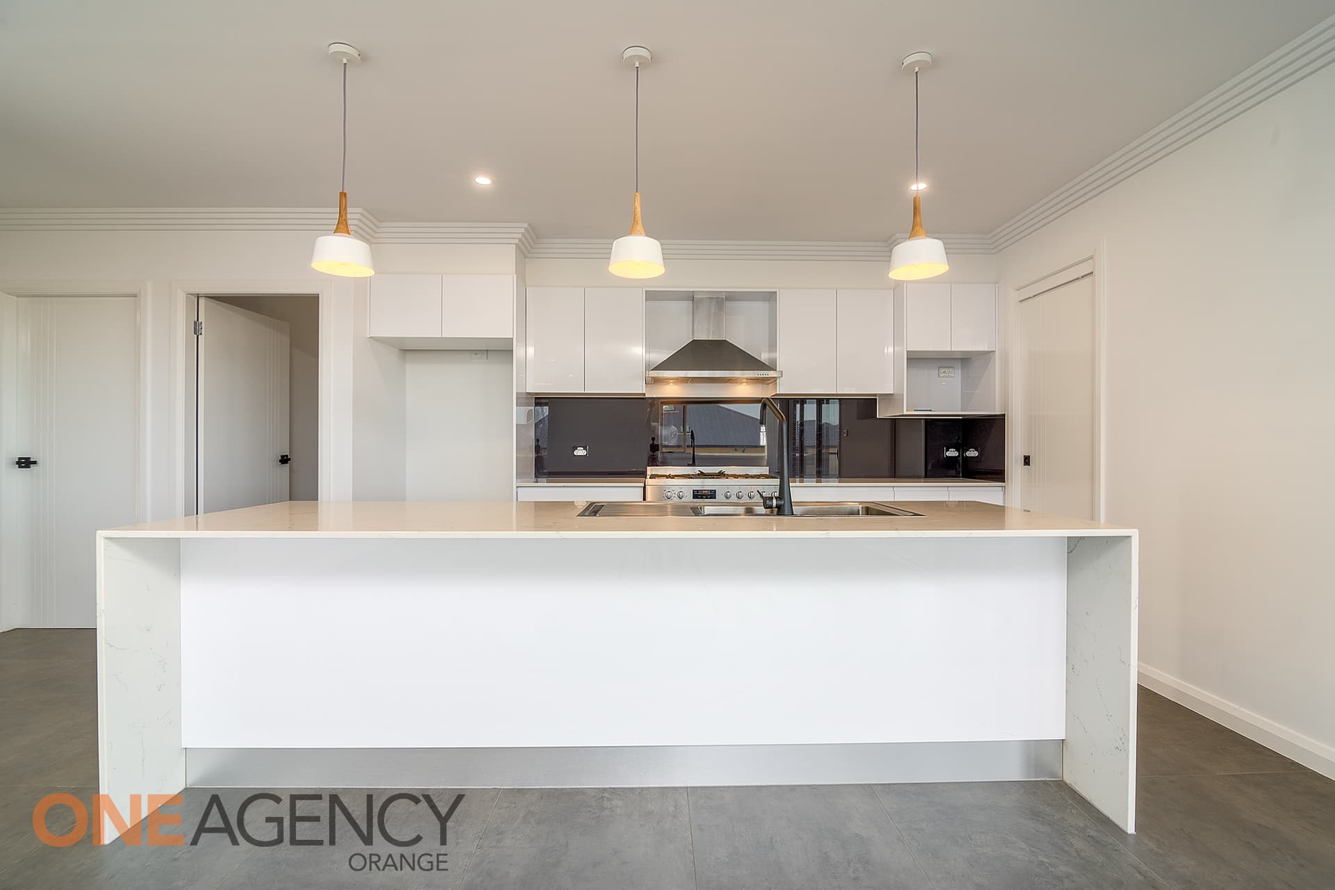 17 Camellia Place, Orange, Orange - Thumbnail 2