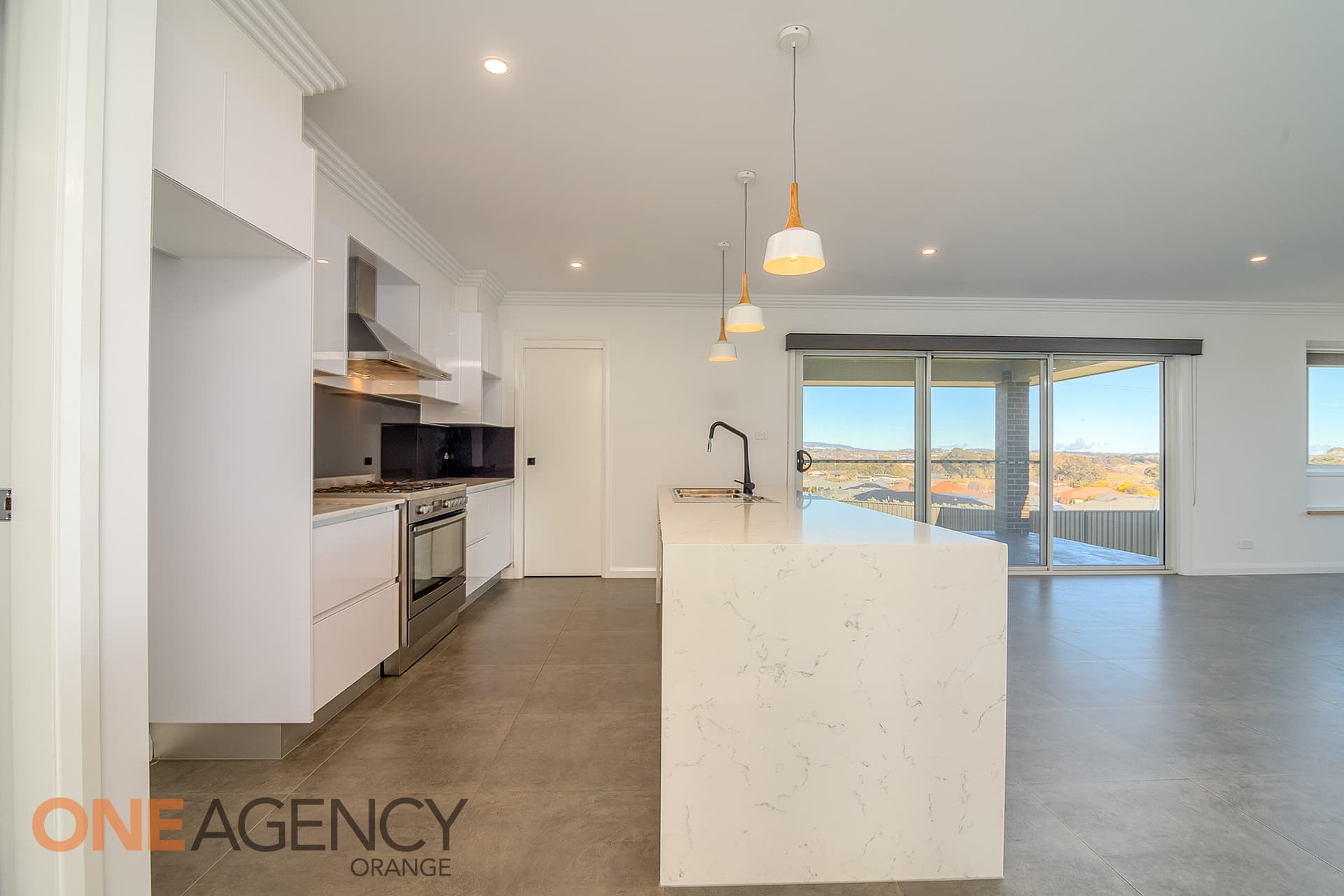 17 Camellia Place, Orange, Orange - Thumbnail 3