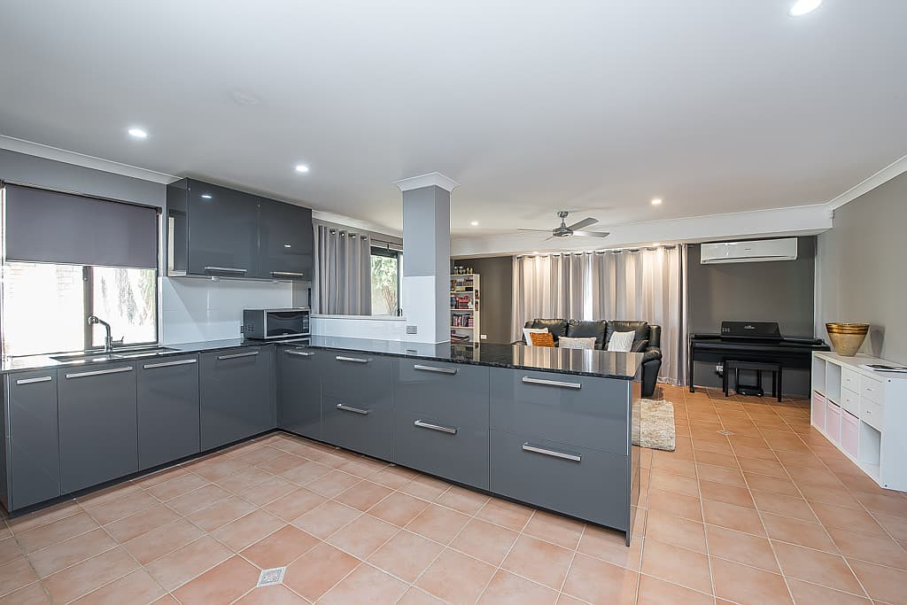 21B Burroughs Road, Karrinyup, Karrinyup - Thumbnail 4