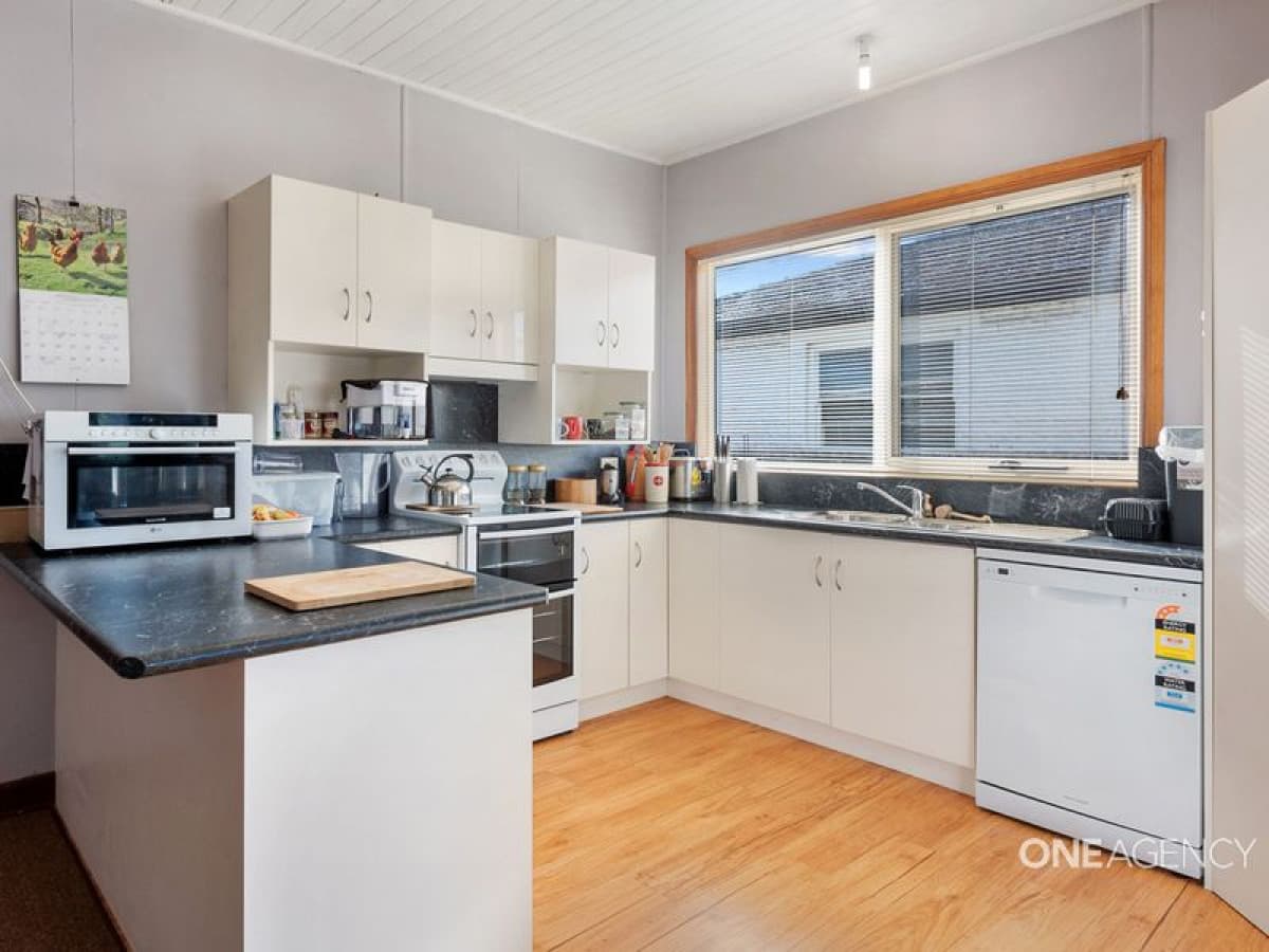 8 Lee Street, Smithton, Smithton - Thumbnail 2