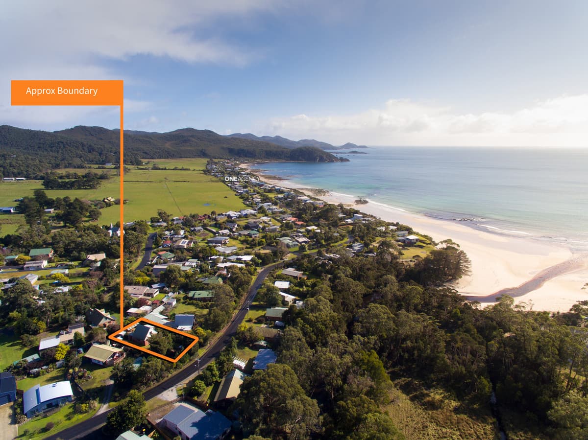12 Kenelm Avenue, Sisters Beach, Sisters Beach - Image 1