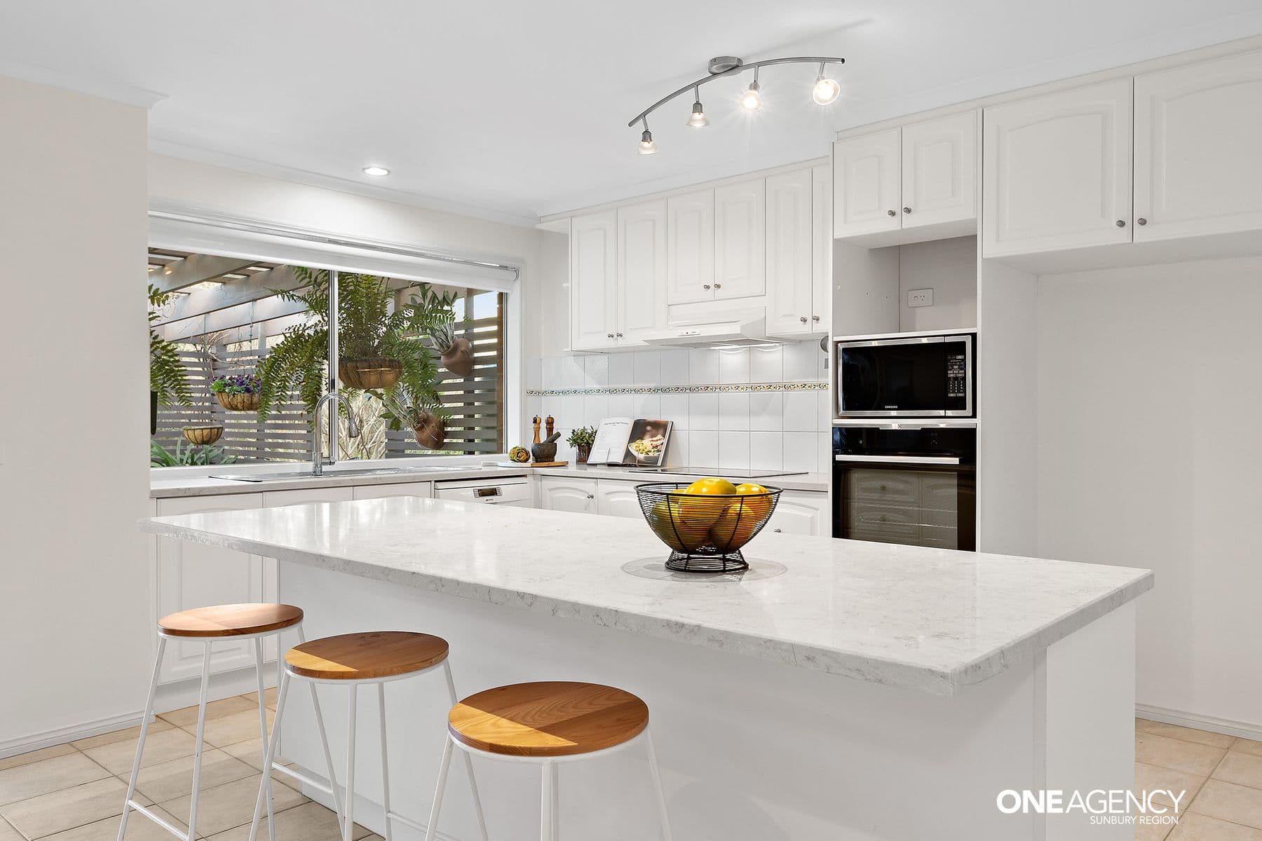7 Ohara Court, Taylors Lakes, Taylors Lakes - Thumbnail 4